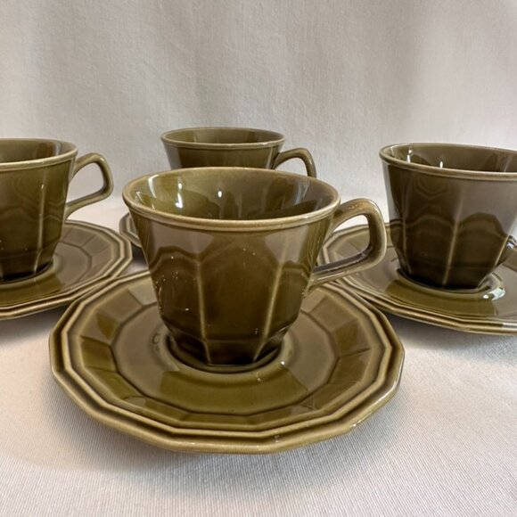 Very Rare find, Set of 4, Homer Laughlin, Dover Pattern, Cups with Saucers - Picture 5 of 8